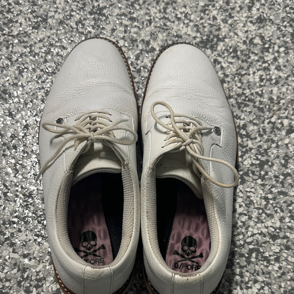 G/FORE Men's White Oxfords with Pink sole